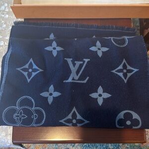 Louis Vuitton Monogram Vivienne Scarf